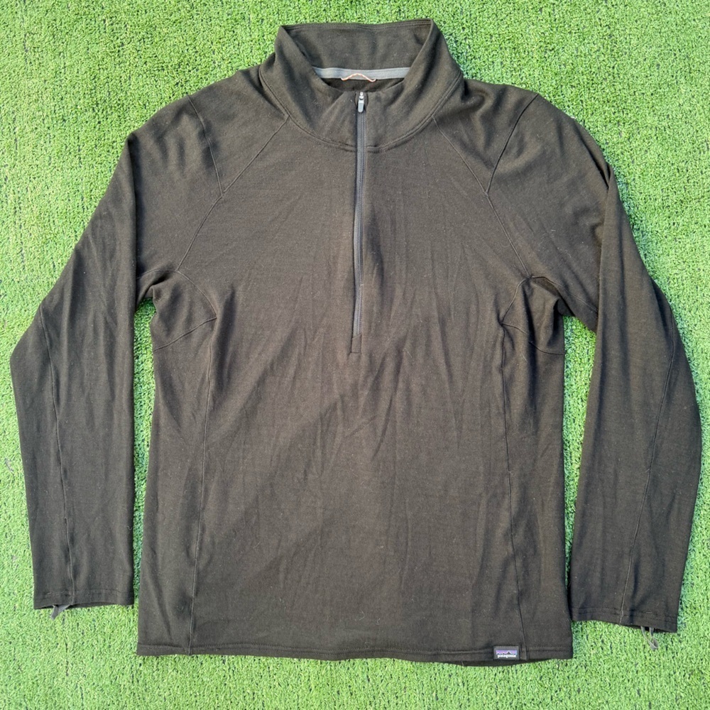 Patagonia Women’s Merino Baselayer Black Half-Zip Pullover, size Large